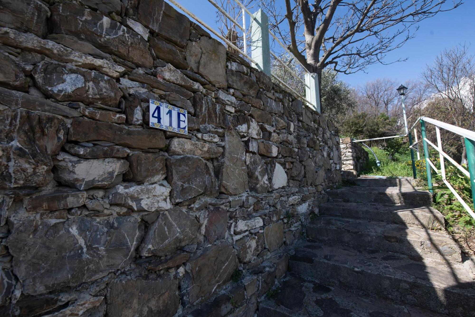 259 - La Casetta Di Dany, Nel Di Casarza A 15 Minuti Dal Mare Apartment *